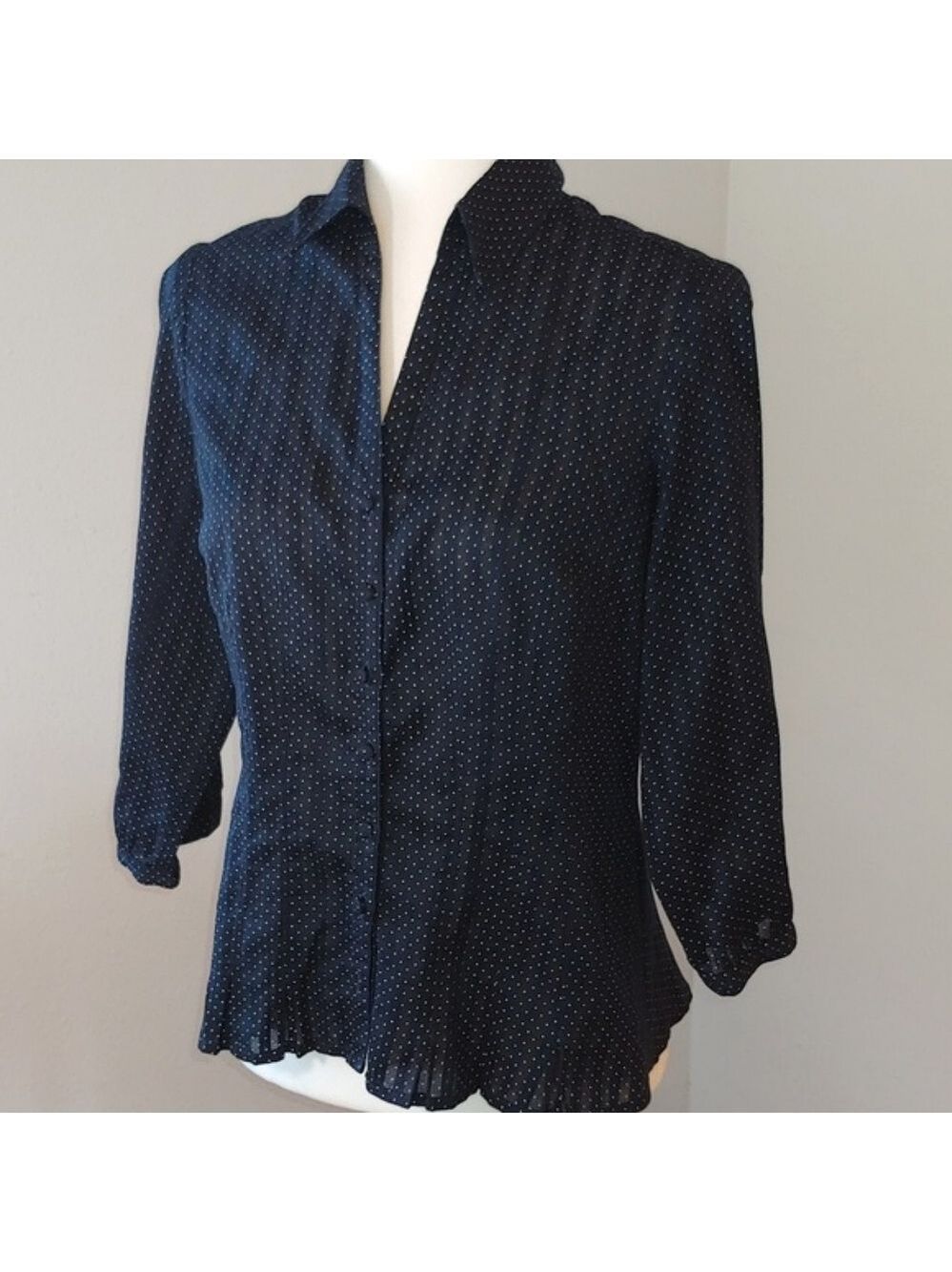 Ann Taylor Petite Women's Fitted 3/4 Sleeve Button Shirt Navy Polkadot size 10P